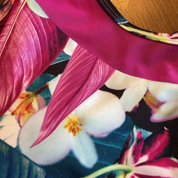 Pour Moi Sports Bra, size 6 NWT - Picture 4 of 5